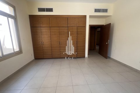 5 bedrooms Villa in Khalifa City, UAE No. 37652 14