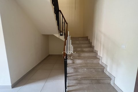 5 bedrooms Villa in Khalifa City, UAE No. 37652 17