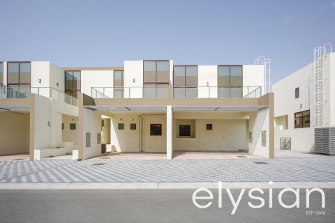 4 bedrooms Villa in District 11, UAE No. 64691