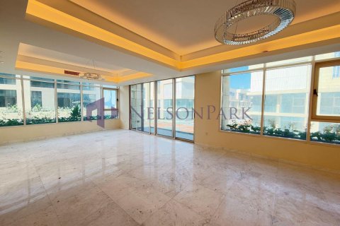 4 غرف نوم منزل ذو طابقين في الدوحة, Qatar رقم 57870