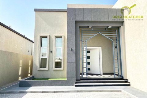 3 bedrooms Villa in Al Hamra Village, UAE No. 34124