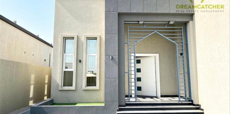 3 bedrooms Villa in Al Hamra Village, UAE No. 34124