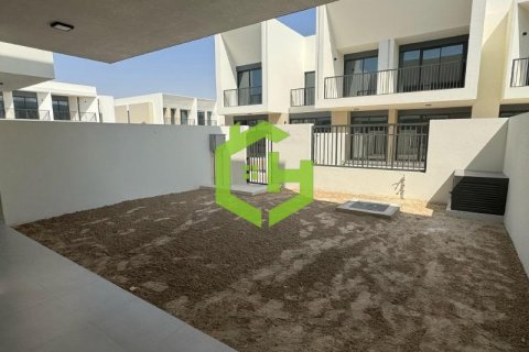 Таунхаус с 3 спальнями в Town Square, ОАЭ №92110 3