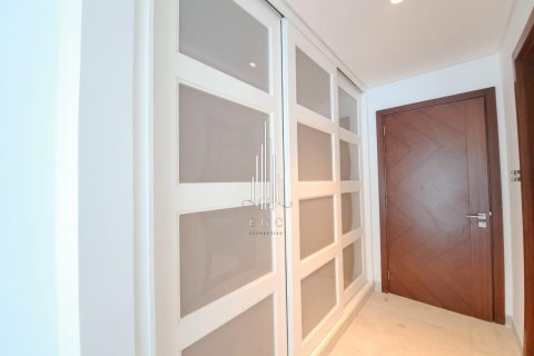4 bedrooms Townhouse in Tourist Club Area, UAE No. 37451 19