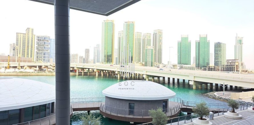 4 bedrooms Townhouse in Tourist Club Area, UAE No. 37451