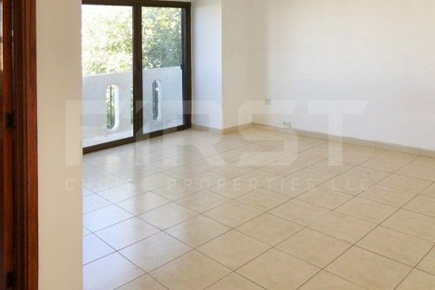 Villa de 4 dormitorios en Abu Dhabi, UAE No. 13413 12