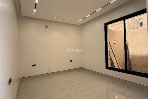 5 bedrooms Apartment in Riyadh, Saudi Arabia No. 67532