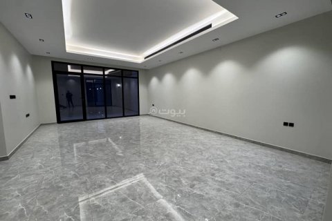 4 bedrooms Villa in Riyadh, Saudi Arabia No. 62771 6