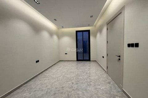 4 bedrooms Villa in Riyadh, Saudi Arabia No. 62771 29