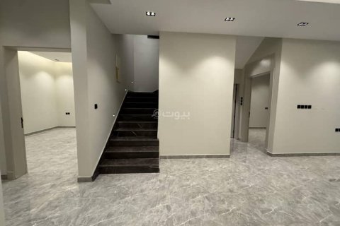 4 bedrooms Villa in Riyadh, Saudi Arabia No. 62771 18
