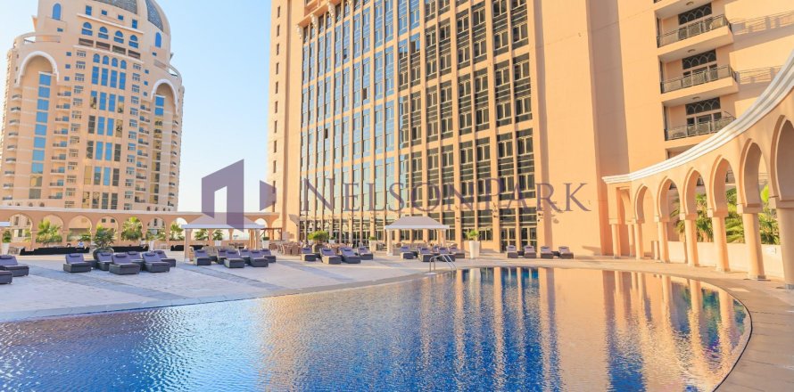 2 bedrooms Apartment in Doha, Qatar No. 60895