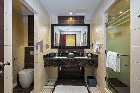 2 bedrooms Apartment in Doha, Qatar No. 60895 10