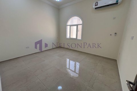 Villa de 6 dormitorios en Doha, Qatar No. 60968 10