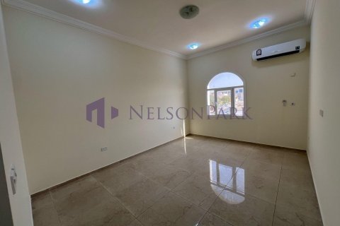 Villa de 6 dormitorios en Doha, Qatar No. 60968 7