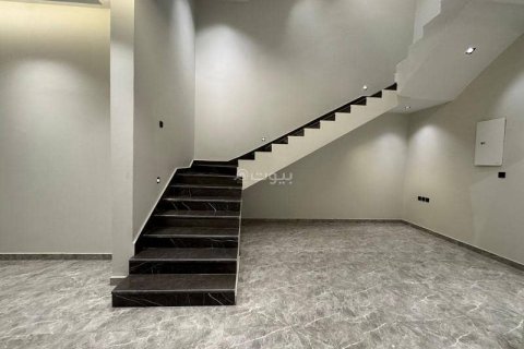 Villa de 5 dormitorios en Riyadh, Saudi Arabia No. 62779 16