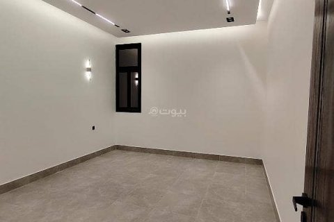 5 bedrooms Apartment in Riyadh, Saudi Arabia No. 62778