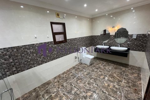 8 bedrooms Villa in Al Daayen, Qatar No. 58484 5
