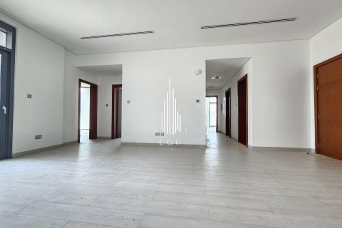Apartment de 2 dormitorios en Tourist Club Area, UAE No. 20110 3