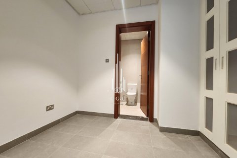 Apartment de 2 dormitorios en Tourist Club Area, UAE No. 20110 17