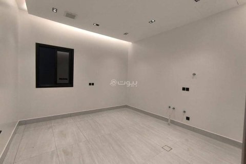 Квартира с 4 спальнями в Эр-Рияд, Саудовская Аравия №62609 4