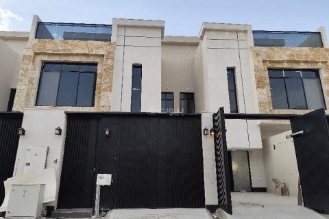 3 bedrooms Apartment in Riyadh, Saudi Arabia No. 62615