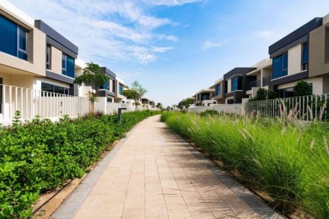 Townhouse de 5 dormitorios en Dubai Hills Estate, UAE No. 217 10