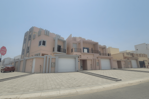 6 bedrooms Villa in Muscat, Oman No. 98892