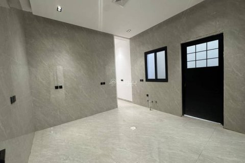 5 bedrooms Apartment in Riyadh, Saudi Arabia No. 61632 14