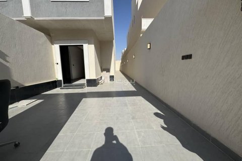 5 bedrooms Apartment in Riyadh, Saudi Arabia No. 61632 3