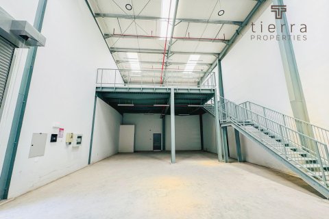 315.9m² Warehouse in Dubai, UAE No. 47638