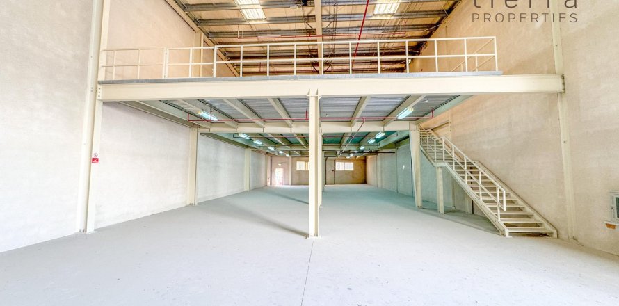 Склад 492.4м² в Дубай, ОАЭ №47670