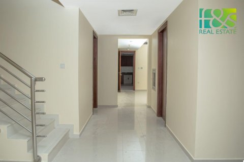 Apartment de 4 dormitorios en Al Hamra Village, UAE No. 22544 10