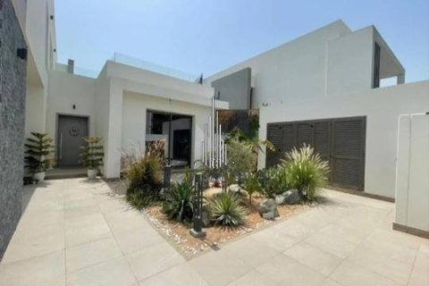 4 bedrooms Villa on the Yas Acres, UAE No. 39118 9