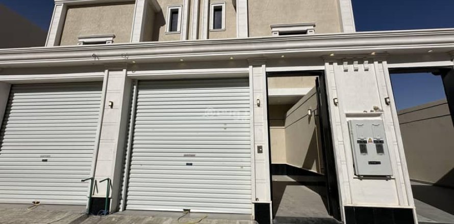 4 bedrooms Apartment in Riyadh, Saudi Arabia No. 60401