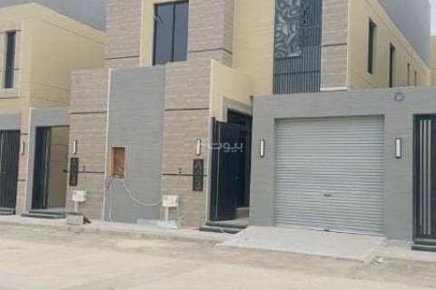 4 bedrooms Apartment in Riyadh, Saudi Arabia No. 60402