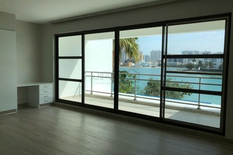 4 bedrooms Villa in Amwaj Islands, Bahrain No. 99390 5