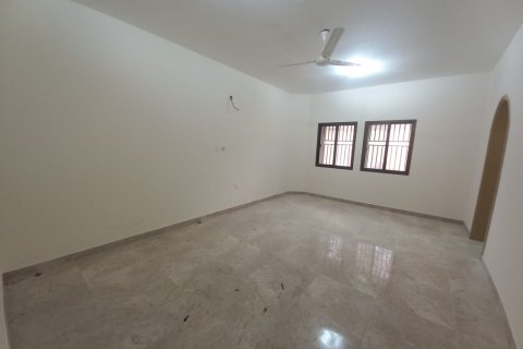 Квартира с 3 спальнями в Al Qurm, Оман №54610 3