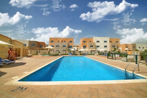 5 bedrooms Villa in Abu Dhabi, UAE No. 12806