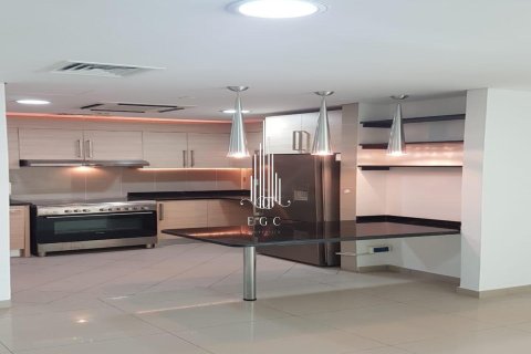 2 bedrooms Apartment in Al Reem Island, UAE No. 37648 11