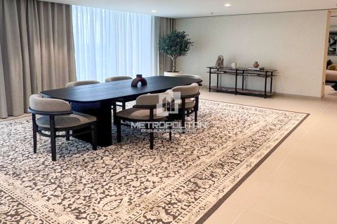 Apartment de 3 dormitorios en EMAAR Beachfront, UAE No. 39940 5