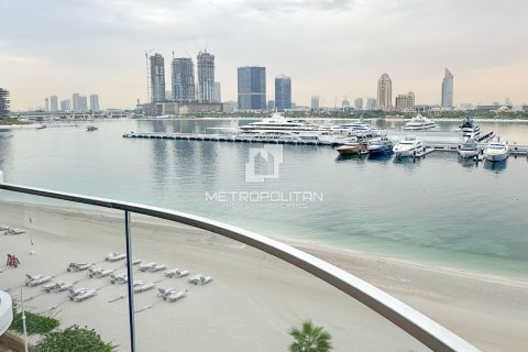 Apartment de 3 dormitorios en EMAAR Beachfront, UAE No. 39940 7