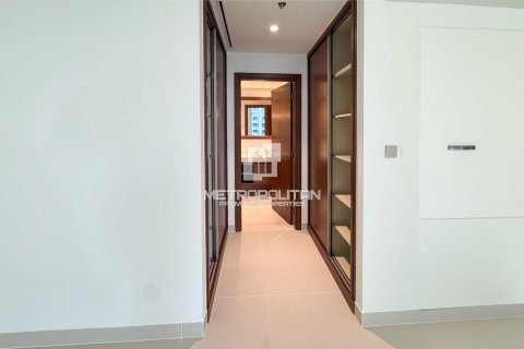 Apartment de 3 dormitorios en EMAAR Beachfront, UAE No. 39940 14