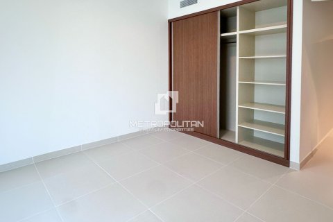 Apartment de 3 dormitorios en EMAAR Beachfront, UAE No. 39940 18