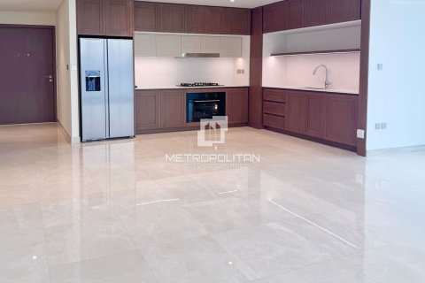Apartment de 3 dormitorios en EMAAR Beachfront, UAE No. 39940 9