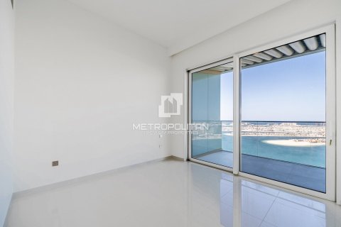 Appartement de 2 chambres à EMAAR Beachfront, UAE No. 77793 18
