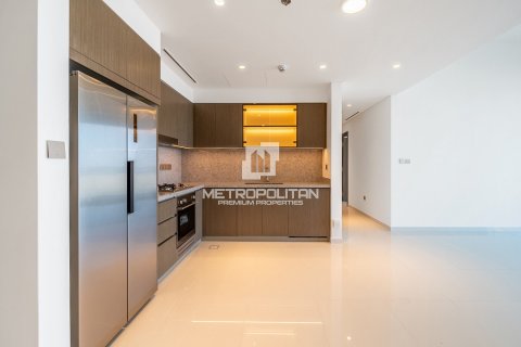 Appartement de 2 chambres à EMAAR Beachfront, UAE No. 77793 26
