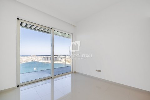 Appartement de 2 chambres à EMAAR Beachfront, UAE No. 77793 28