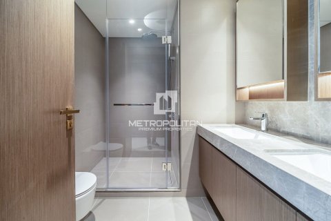 Appartement de 2 chambres à EMAAR Beachfront, UAE No. 77793 5