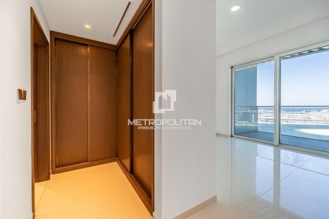 Appartement de 2 chambres à EMAAR Beachfront, UAE No. 77793 3