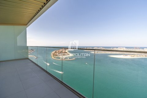 Appartement de 2 chambres à EMAAR Beachfront, UAE No. 77793